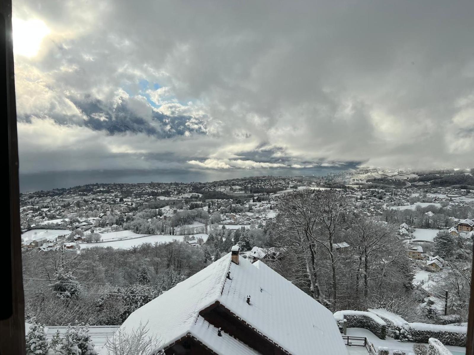 Swiss Chalet - Mountain And Lake View Blonay Екстериор снимка
